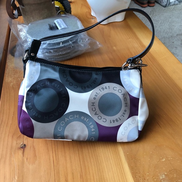 Coach shoulder bag - Picture 2 of 3